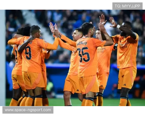 西甲冠军争夺白热化，巴萨1分领跑皇马紧追